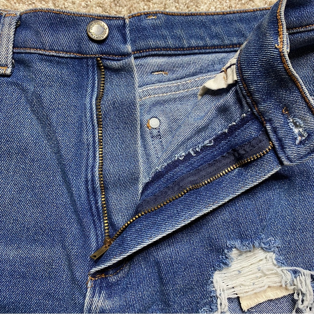 Vintage Wrangler Cut-Off Jean Shorts - Picture 8 of 8